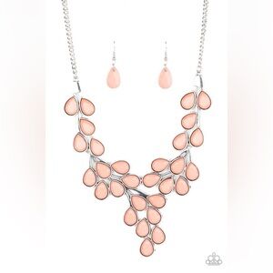 Costume jewelry -Silver and Pink Teardrop Necklace Set